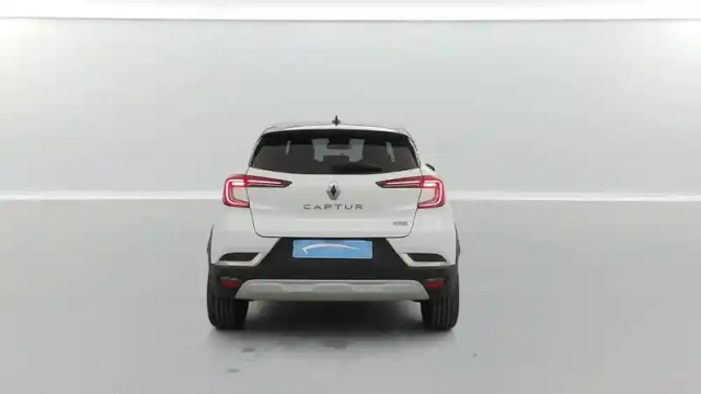 Renault Captur e-tech 145 - 21 — photo 4