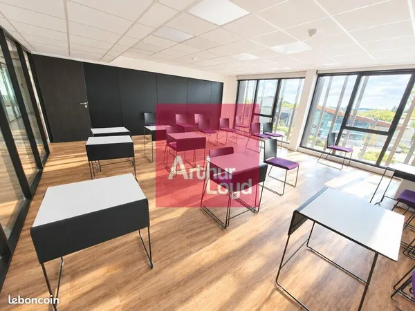 Bureaux 242 m² CLERMONT FERRAND