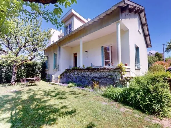 Maison 8 pièces 183 m²