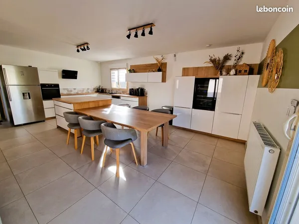 Maison récente de plain-pied - 110 m² - 4 chambres