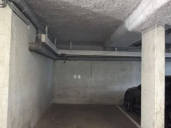 Parking 13 m²