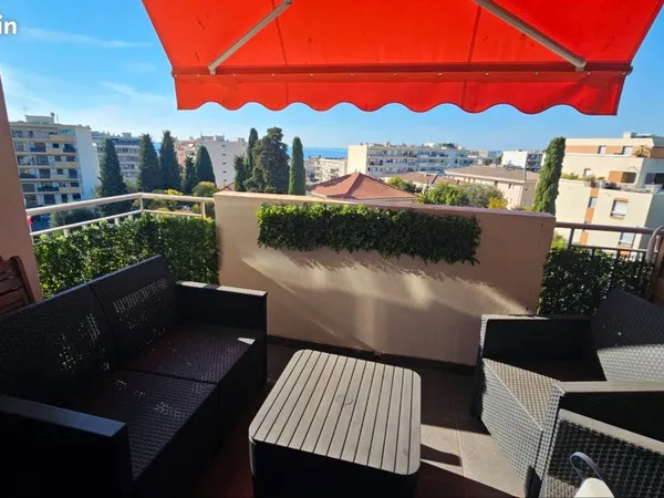Appartement 3 pièces 51 m² vue mer Cros-de-Cagnes — Avant Dernier étage avec parking