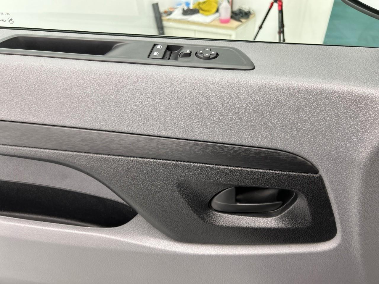 Peugeot Expert fgn tole standard bluehdi 180 s&s eat8 asphalt — photo 29