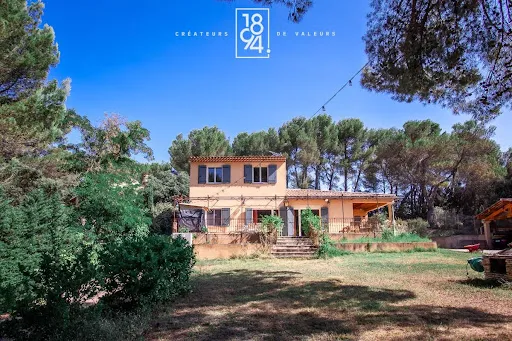 Maison 8 pièces 215 m²