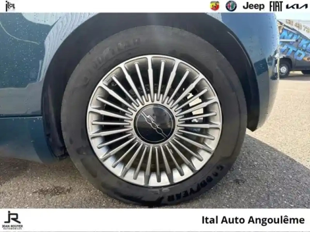 Fiat 500 e 118ch pack confort &amp; style my23 — photo 11