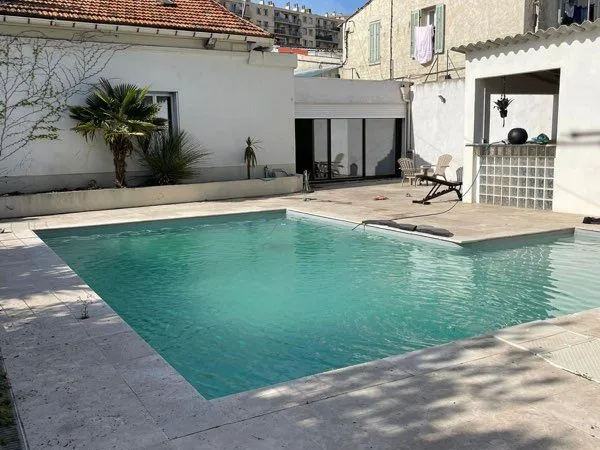 Villa 210 m² plain-pied - Piscine - Studio - Marseille 13e