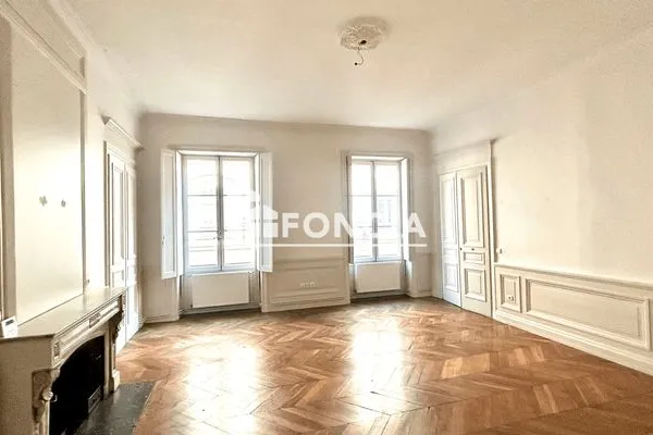 Appartement 6 pièces 181 m²