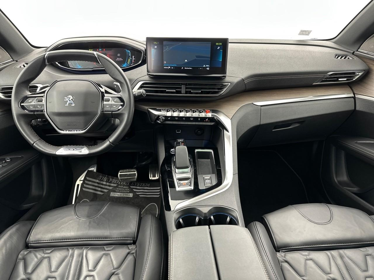 Peugeot 3008 hybrid 225 e-eat8 gt pack — photo 11