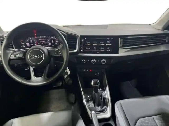 Audi A1 35 tfsi 150 ch s tronic 7 advanced 2 — photo 8