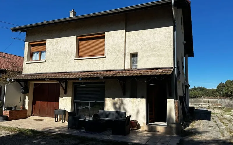 Photo 1