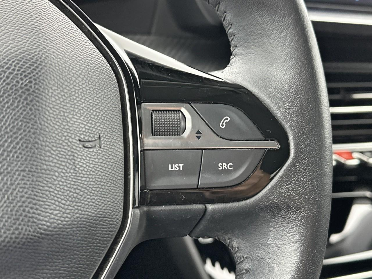 Peugeot 2008 puretech 100 s&s bvm6 allure pack — photo 19