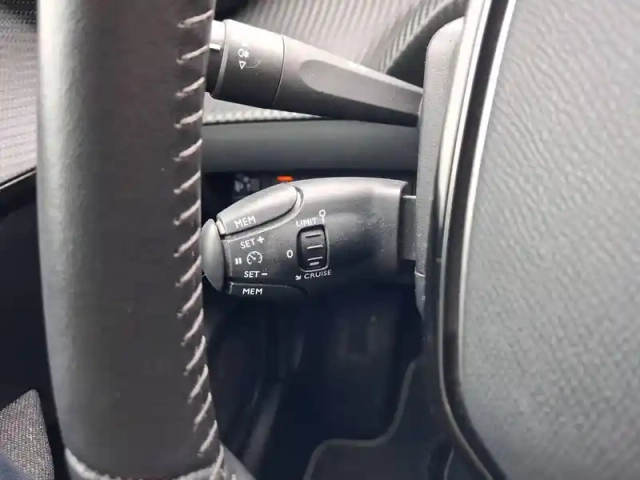 Peugeot 208 electrique 50 kwh 136ch — photo 16