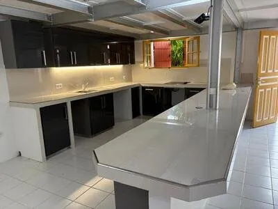 Appartement F4 LAMENTIN