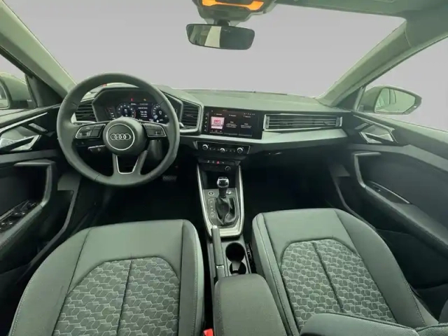 Audi A1 sportback 25 tfsi 95 ch s tronic 7 — photo 15