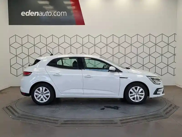 Renault Megane mégane iv berline blue dci 115 — photo 6