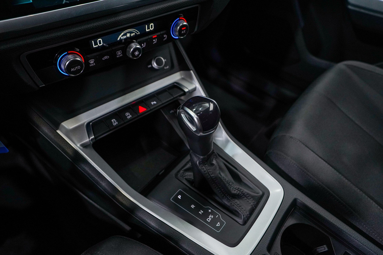 Audi Q3 — photo 26