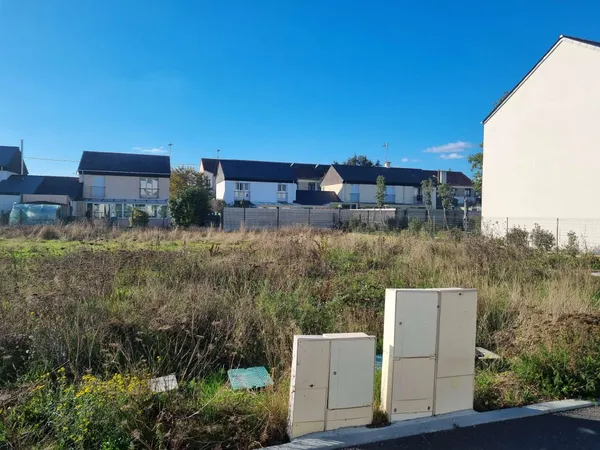 Terrain 330 m²