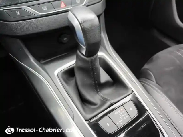 Peugeot 308 sw 1.2 puretech 130ch s&amp;s eat6 féline — photo 24