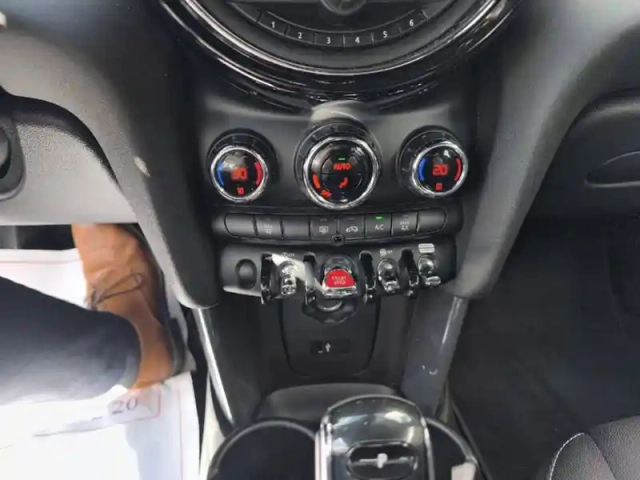 Mini Mini hatch 5 portes cooper 136 ch bva7 — photo 13