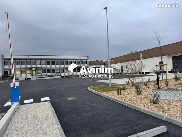 Local 8789 m² Caluire-et-Cuire