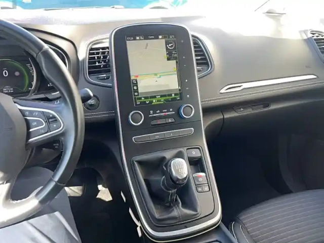 Renault Scenic tce 140 fap — photo 32