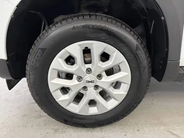 Dacia Duster eco-g 100 4x2 — photo 34
