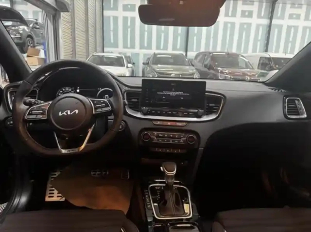 Kia Ceed 1.5 t-gdi 140ch gt-line dct7 my25 — photo 9