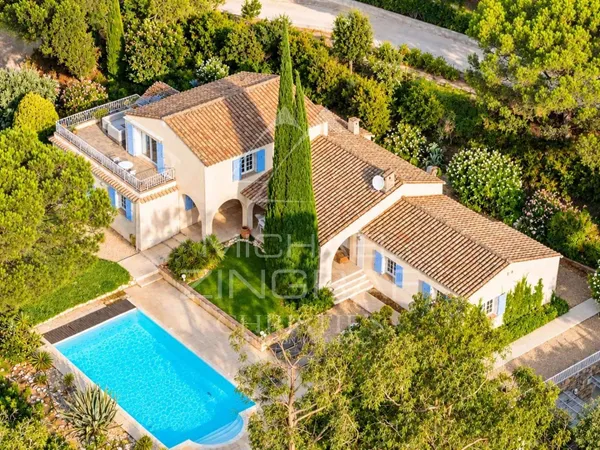 Maison 7 pièces 200 m²