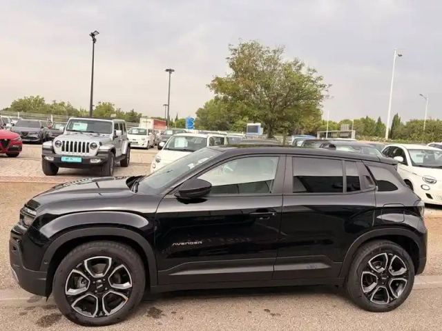 Jeep Avenger electrique 156ch 115kw summit — photo 4