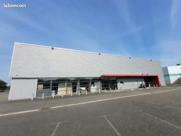 Local d'activité 1 520 m²