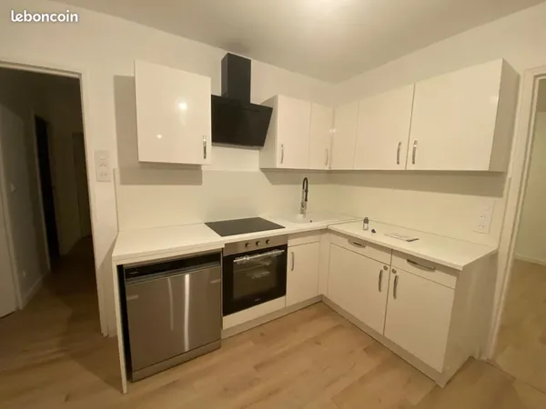 T3 68 m² avec garage, très bon état, lumineux et vue dégagée