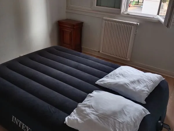 Chambre meublée à louer en colocation chez l'habitant - Corbeil-Essonnes