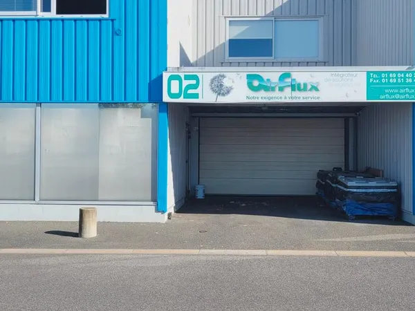Dépôt et Bureau attenant