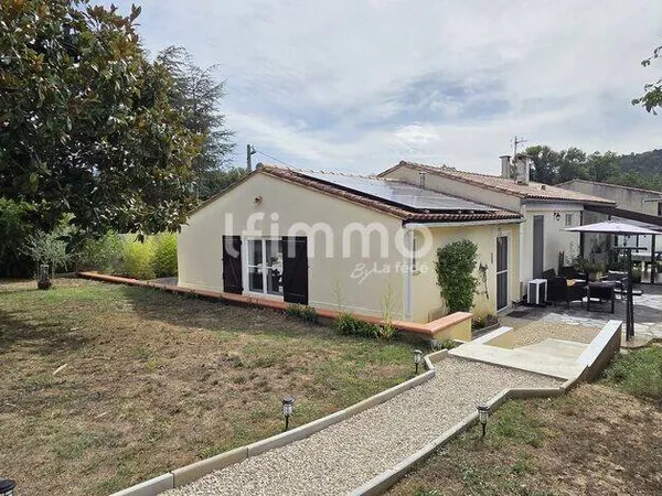 Maison de plain-pied 5 pièces 99 m²