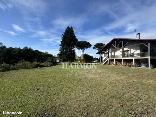 Propriété 5 pièces 260 m²