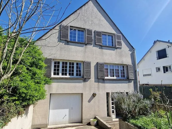 Maison 8 pièces 190 m²