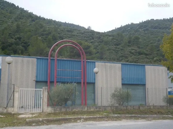 Local d'activité à louer sur la zone de Gemenos