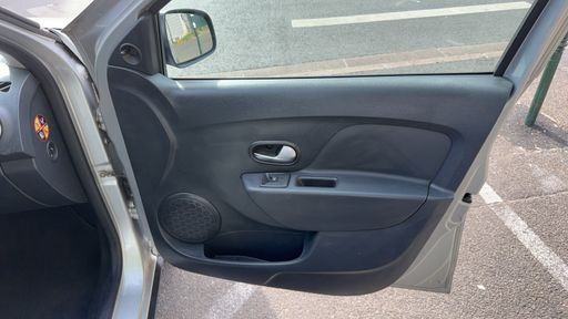 Dacia Sandero 1.0 SCe 75 - Urban Stepway – 2018 – 22107 km – Essence – Boîte Manuelle — photo 30