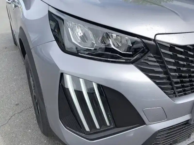 Peugeot 2008 hybrid 110 e-dcs6 — photo 36
