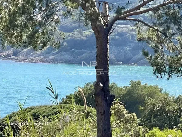 Villa à Ramatuelle, dans un domaine privé et à seulement 300 mèt