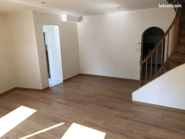 Maison. 105m2. Proche Victoire. Disponible au 20 Septembre 2026