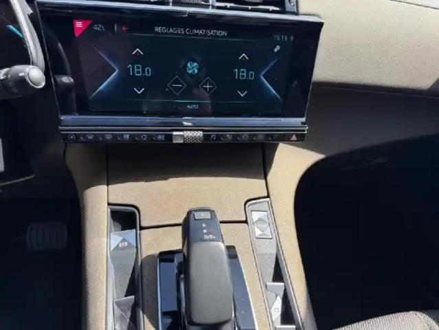 Ds Ds 7 crossback e-tense 225ch business — photo 28