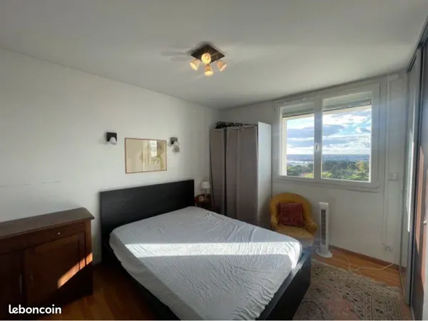 Appartement meublé de 64 m² avec balcon et vue dégagée - Cenon