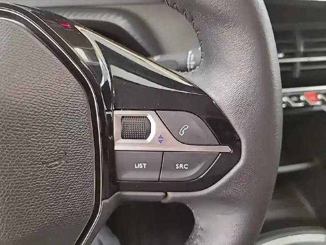 Peugeot 208 puretech 75 s&amp;s bvm5 — photo 23