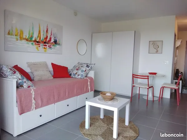 Grand Studio Meublé aux Minimes