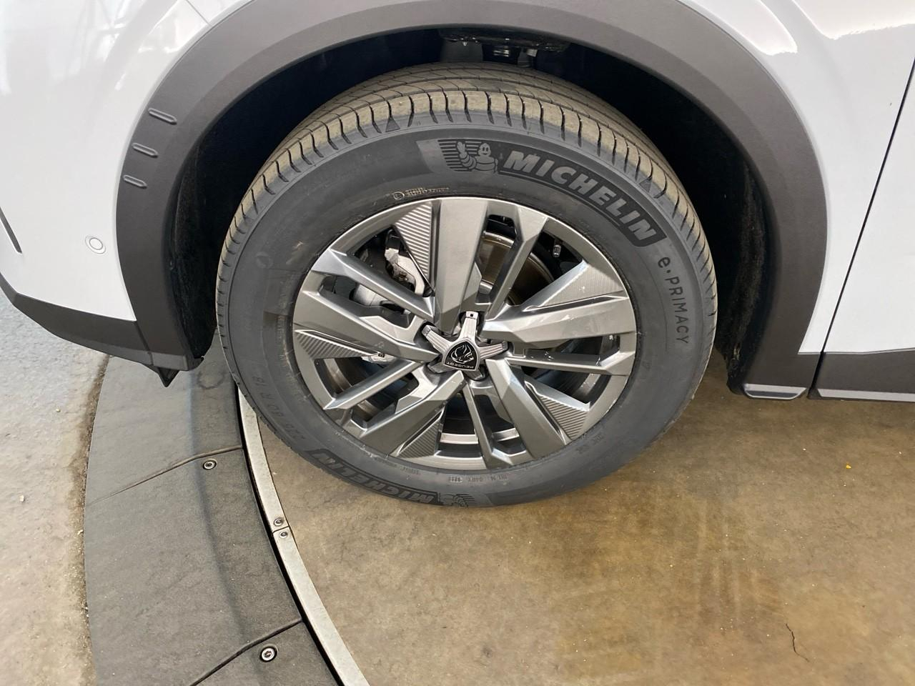 Peugeot 5008 hybrid 145 ch e-dcs6 allure — photo 11
