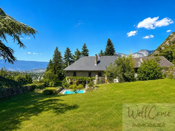 Demeure 13 pièces 371 m²