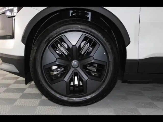 Volvo Ex30 cross country twin performance 428ch ultra — photo 8