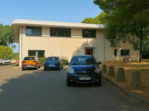 Local commercial 780 m²