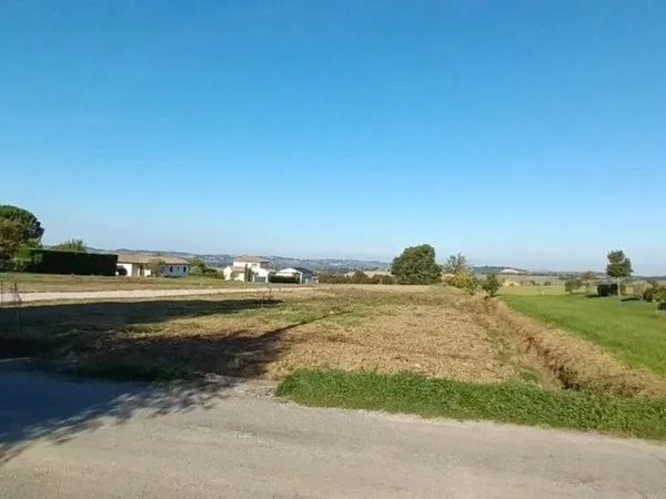 Terrain 722 m²